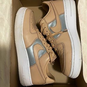 Nike Air Force 1